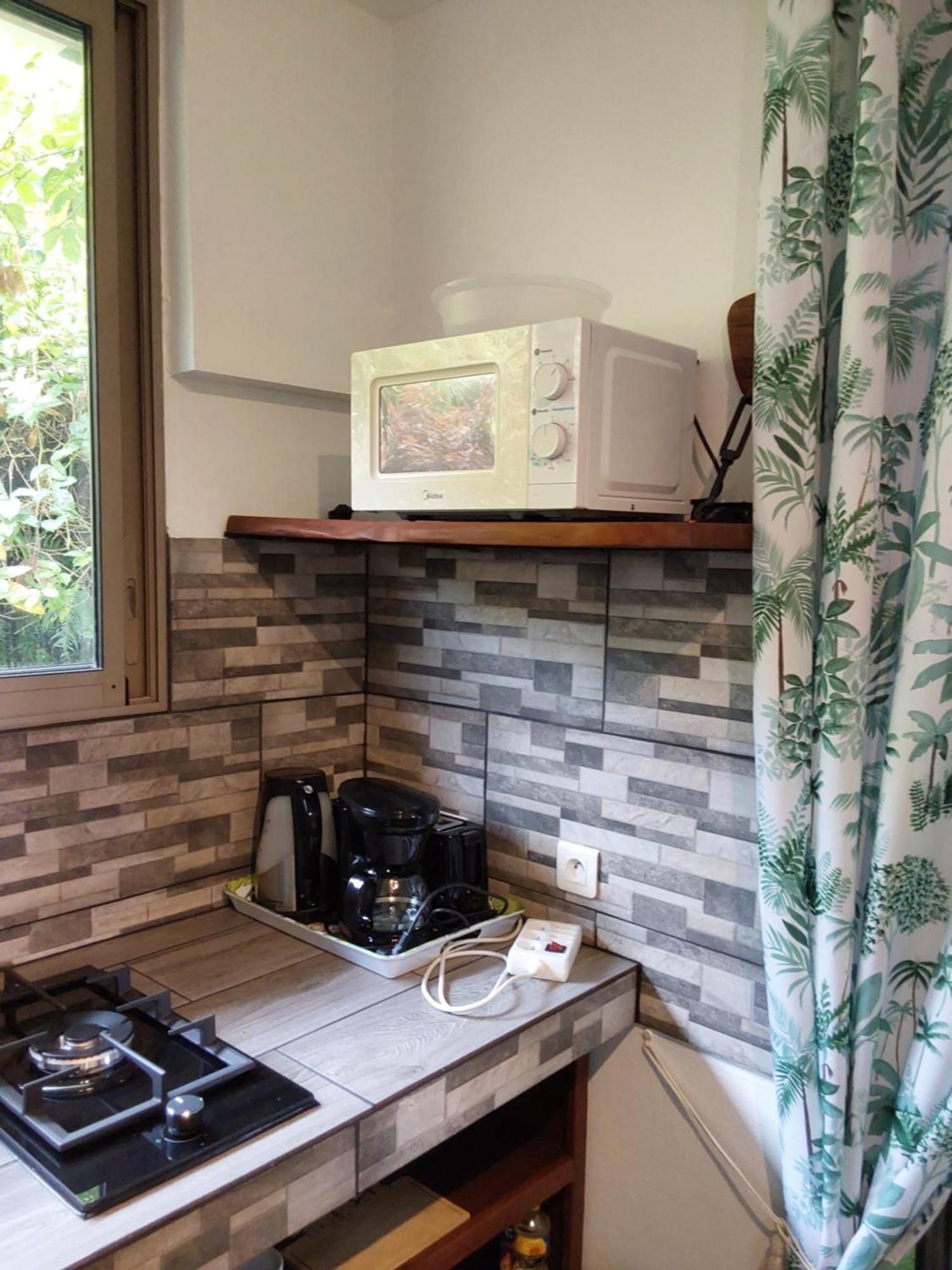 ウツロア Fare Mahi Mahi Bed & Breakfast エクステリア 写真