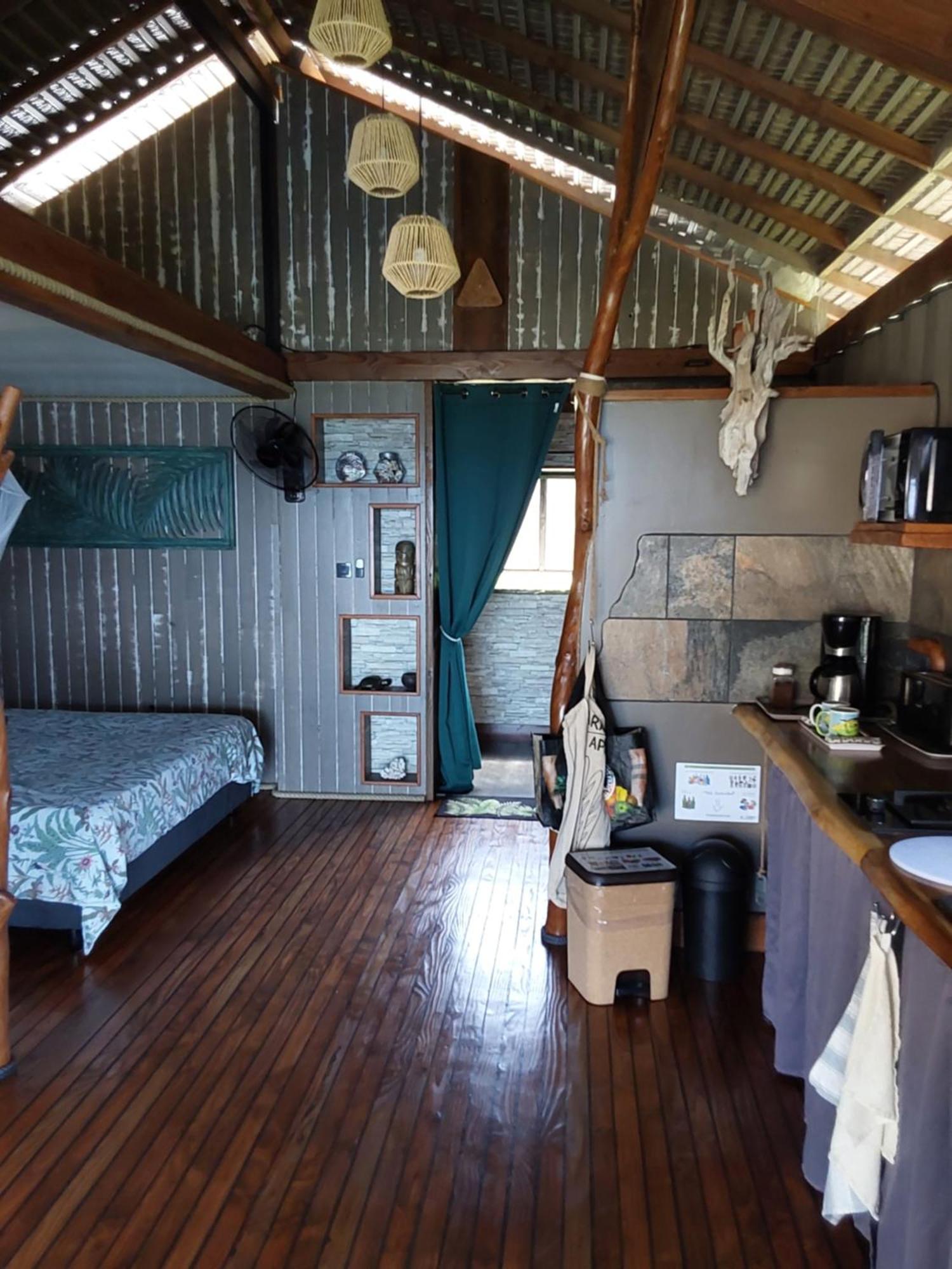 ウツロア Fare Mahi Mahi Bed & Breakfast エクステリア 写真
