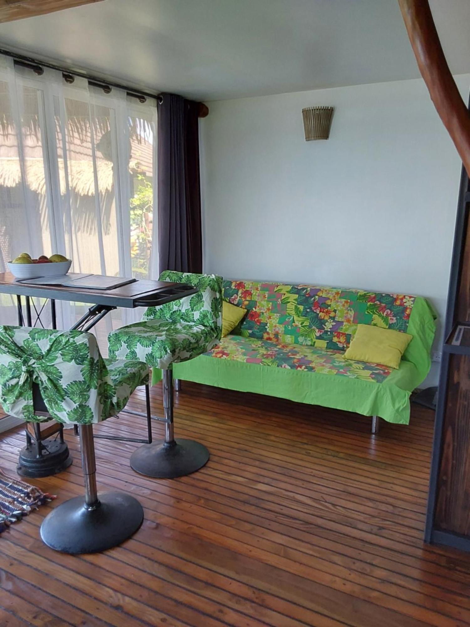 ウツロア Fare Mahi Mahi Bed & Breakfast エクステリア 写真